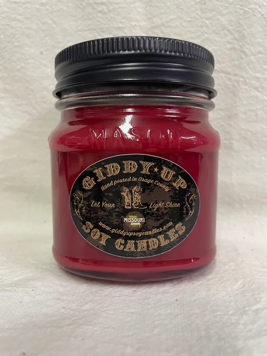 Giddy Up Soy Candle - Cinnamon Bun